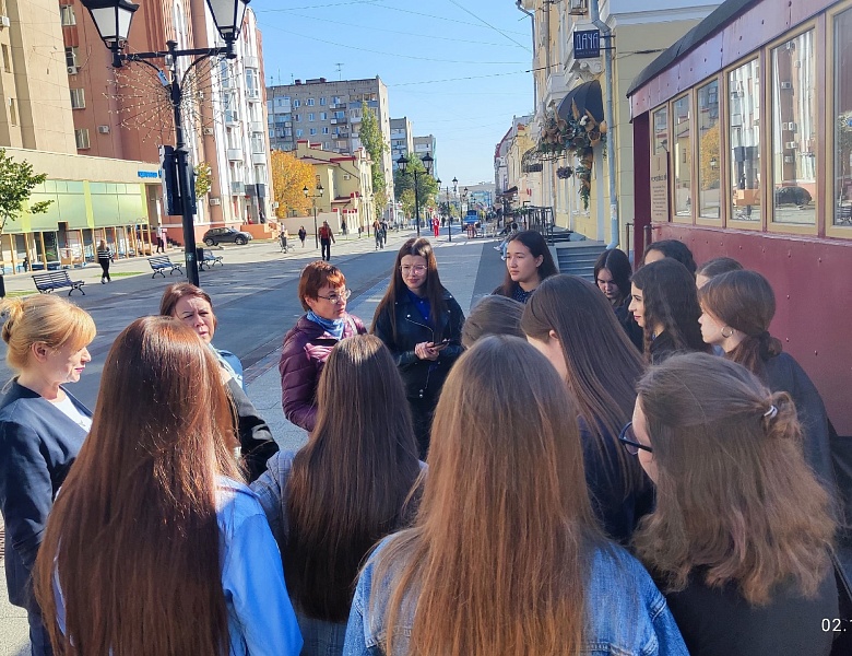 В ПОИСКАХ КУЛЬТУРНЫХ АРТЕФАКТОВ 