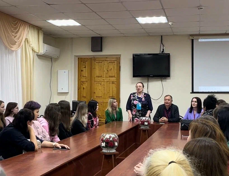 ФП «ПРОФЕССИОНАЛИТЕТ»: ВСТРЕЧА С РОДИТЕЛЯМИ АБИТУРИЕНТОВ