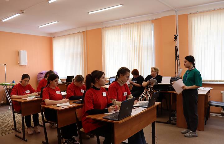 Первый день работы регионального этапа чемпионата по профессиональному мастерству «ПРОФЕССИОНАЛЫ» – 2023 в Саратовской области.