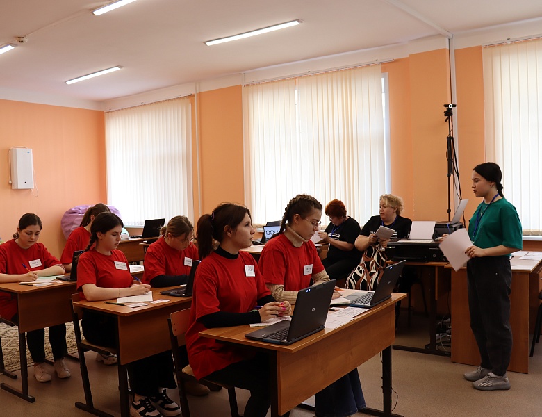 Первый день работы регионального этапа чемпионата по профессиональному мастерству «ПРОФЕССИОНАЛЫ» – 2023 в Саратовской области.