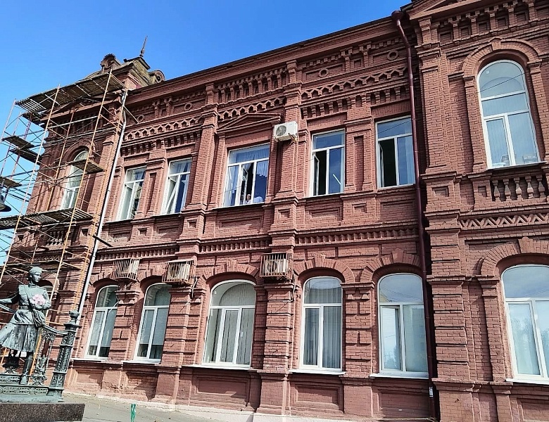 В ПОИСКАХ КУЛЬТУРНЫХ АРТЕФАКТОВ 