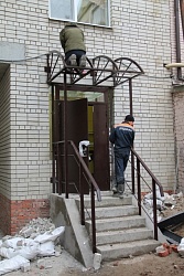 Дверьустановлена