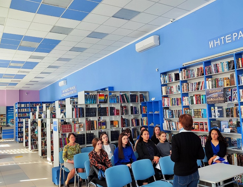 В ПОИСКАХ КУЛЬТУРНЫХ АРТЕФАКТОВ 