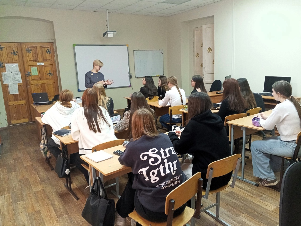 ПРОФИЛАКТИЧЕСКИЕ БЕСЕДЫ СО СТУДЕНТАМИ