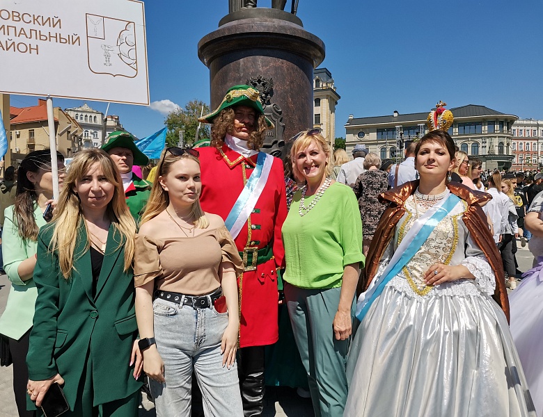 Студенты и преподаватели колледжа приняли участие в творческом проекте «Во славу деяний Петра!»