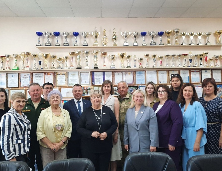 ЗАСЕДАНИИ КОМИССИИ ПО МОЛОДЕЖНОЙ ПОЛИТИКЕ САРАТОВСКОЙ ОБЛАСТИ