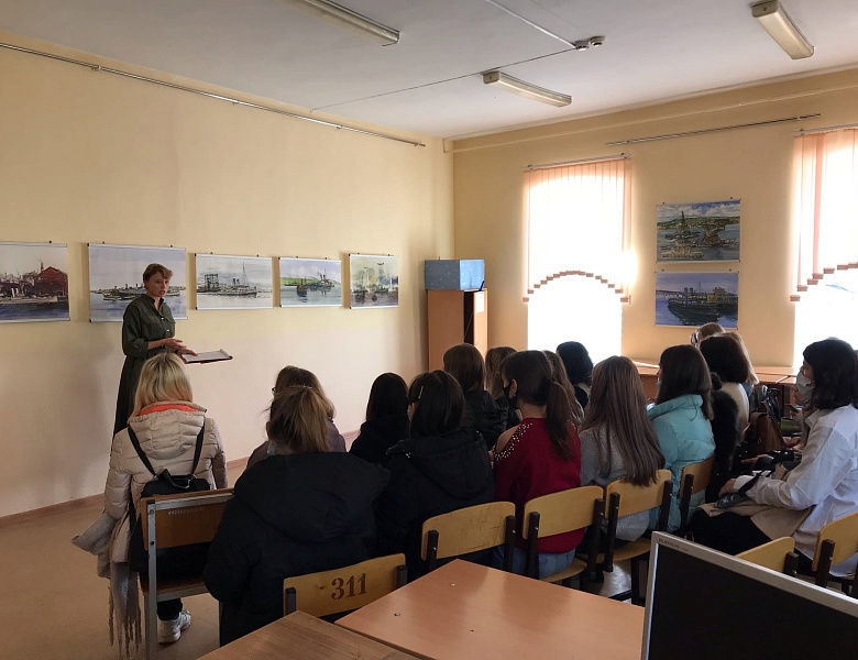 Выставка "Саратовский ледокол - первый речной".