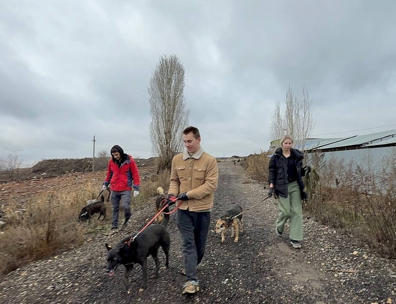 ЛАПЫ ПОМОЩИ: ПОЕЗДКА В ПРИЮТ