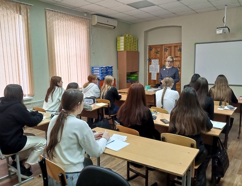 ПРОФИЛАКТИЧЕСКИЕ БЕСЕДЫ СО СТУДЕНТАМИ