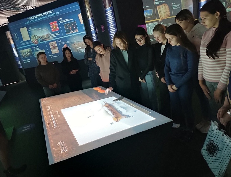 Выставка "Романовы"