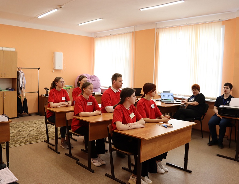 Второй день работы регионального этапа чемпионата по профессиональному мастерству «ПРОФЕССИОНАЛЫ» – 2023 в Саратовской области.